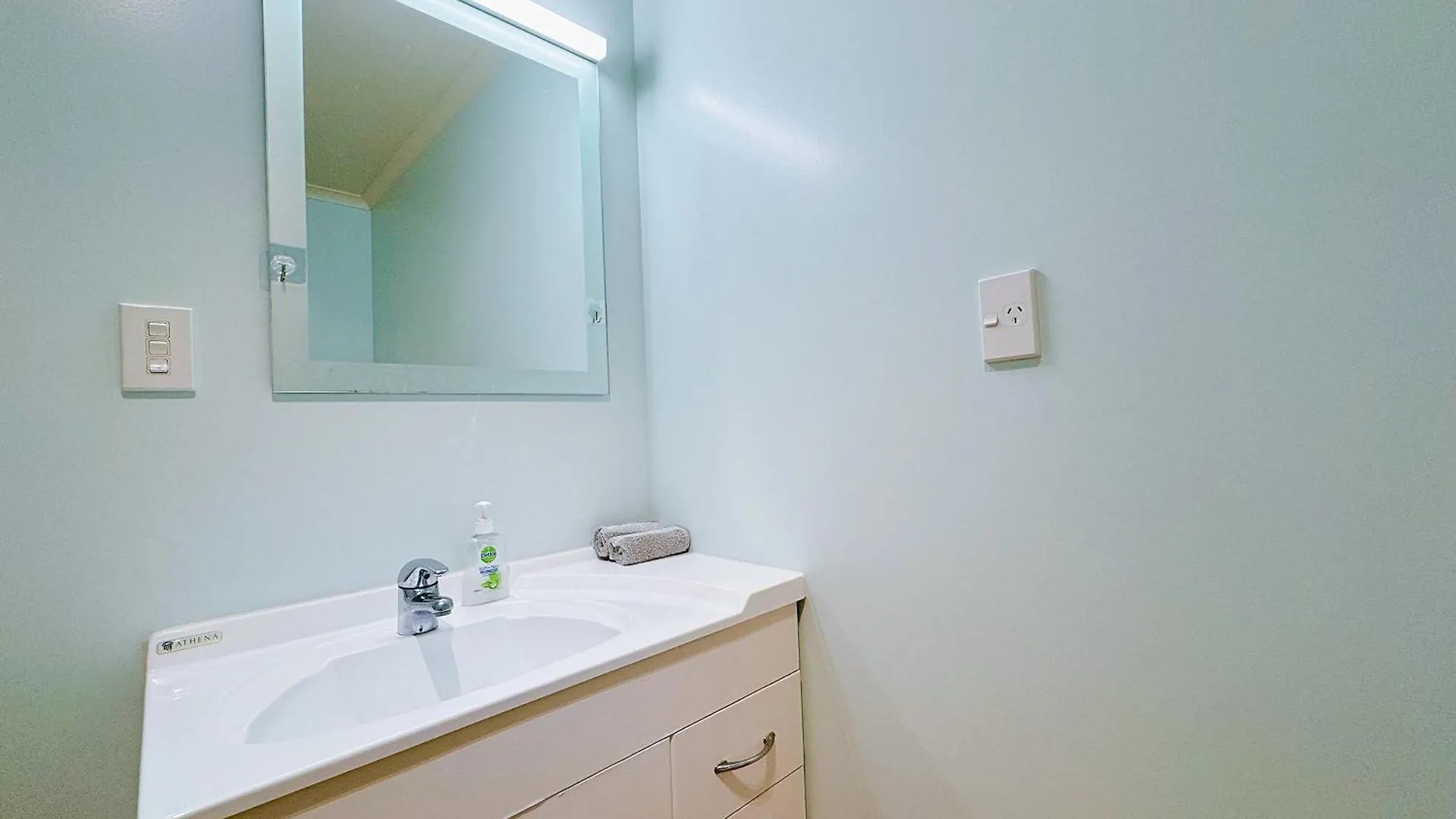 Sunny Family Retreat & Comforts Villa Wellington