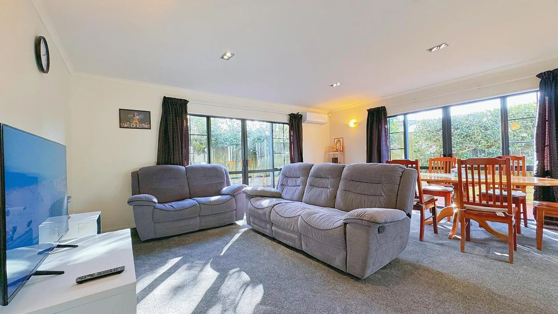 Sunny Family Retreat & Comforts Villa Wellington 0*,