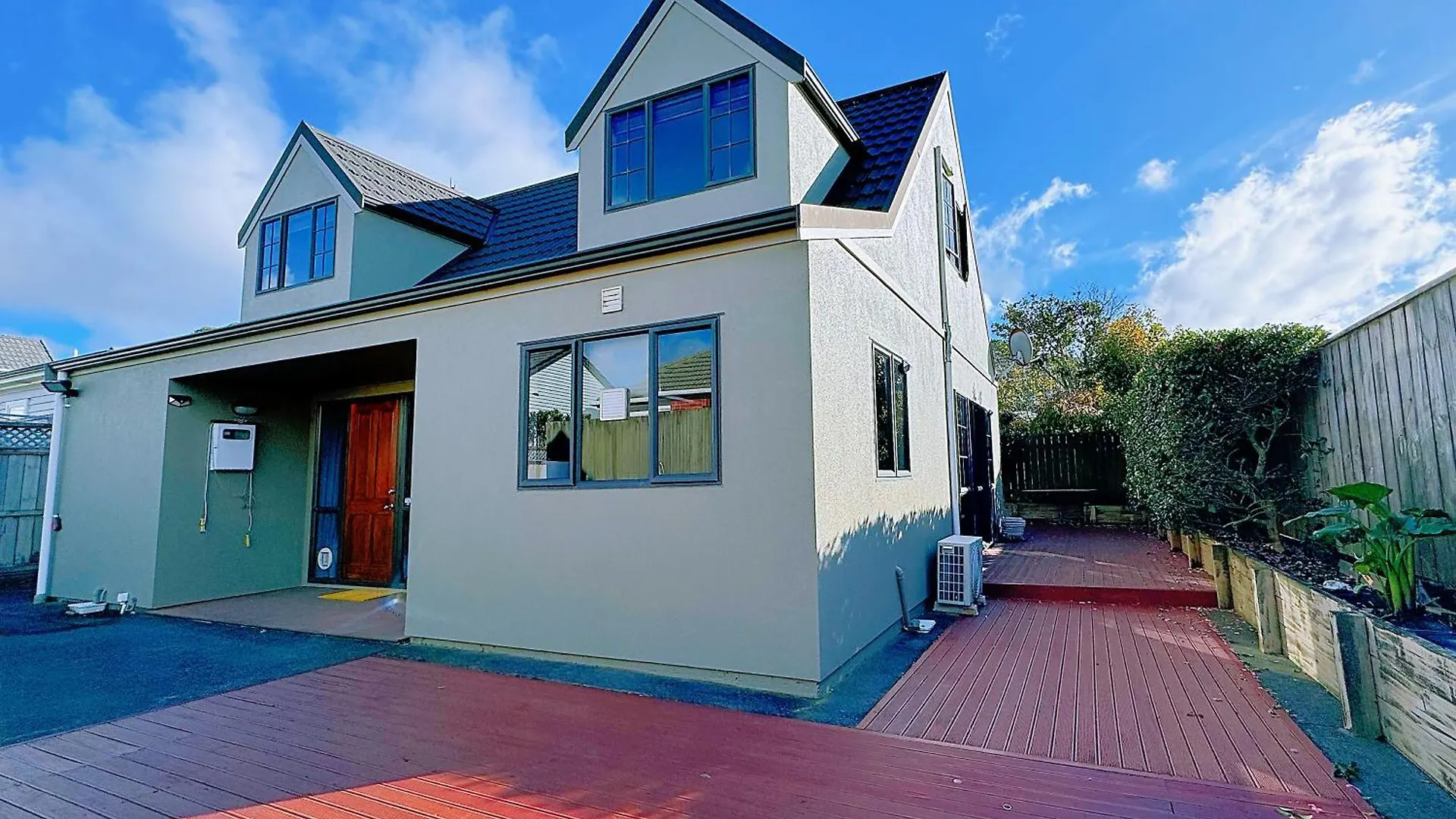 Sunny Family Retreat & Comforts Villa Wellington